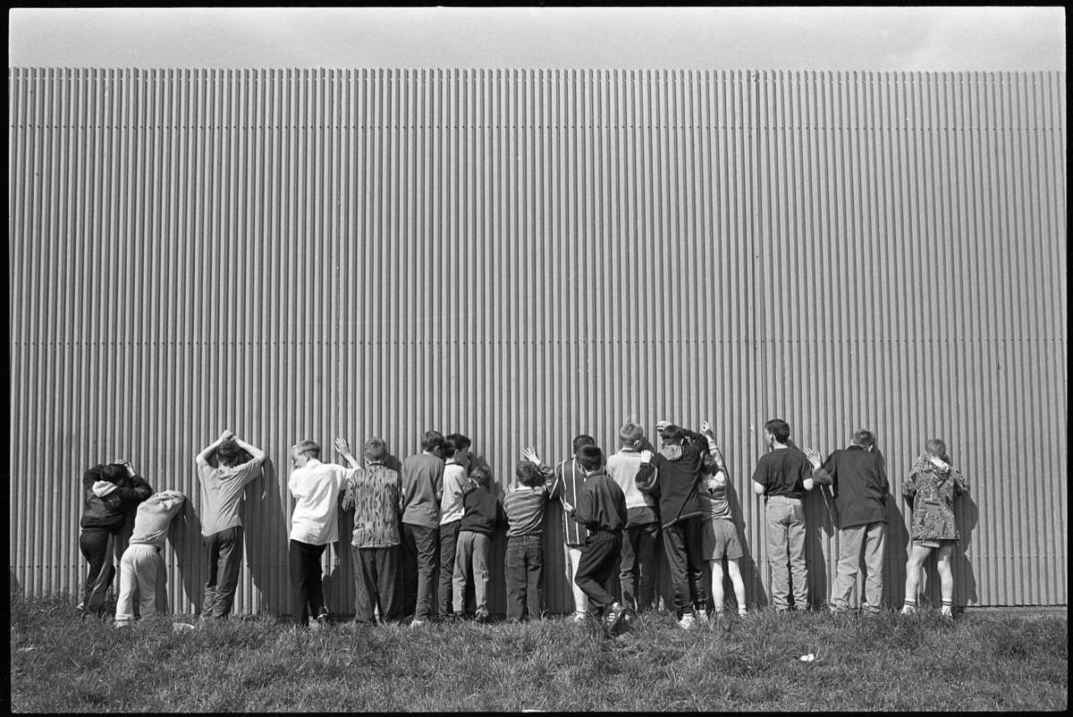 Frankie Quinn, from the Peacelines I series, North Belfast, 1994. Courtesy of the artist.